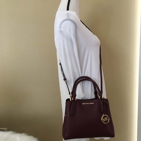 Bundle✨Michael Kors small Kimberly satchel &wallet - Picture 8 of 8